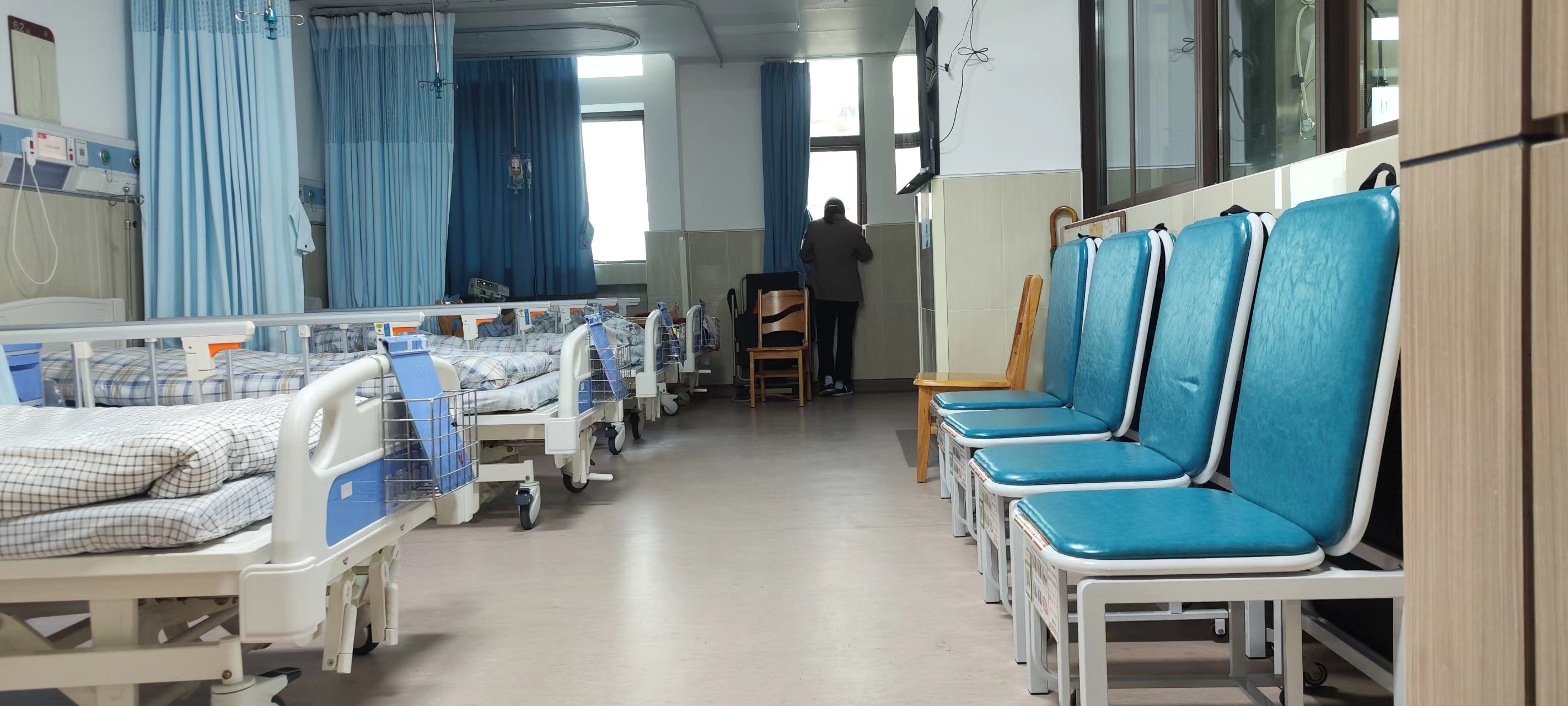 告別管理難題，愛陪共享床讓醫院陪護更規范、更溫暖